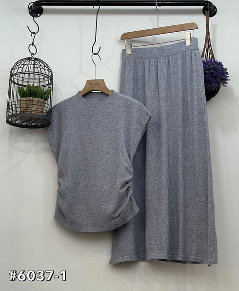 Knitted Round Neck Sleeveless Tops With Skirts